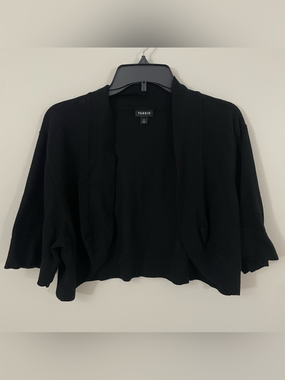 Torrid Plus Size 3 Black 3/4 Sleeve Knit Crop Shrug Bolero